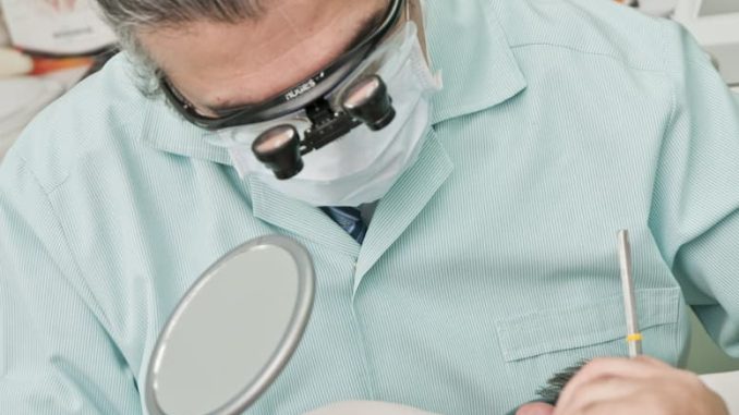 Zahnbehandlung durch Arzt/ Zahnbehandlung La Palma Krankenkasse
