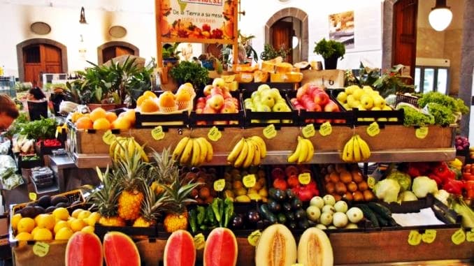 Obst und Gemüse in der Markthalle