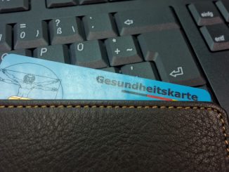 Gesundheitskarte im Geldbeutel