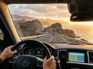 Blick aus dem Auto auf die Landschaft von La Palma/ Führerschein im Alter Spanien La Palma